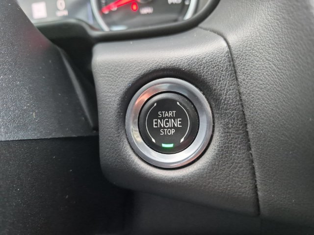 Used 2021 Chevrolet Tahoe Premier w/ Premium Package AWD/4WD image 19