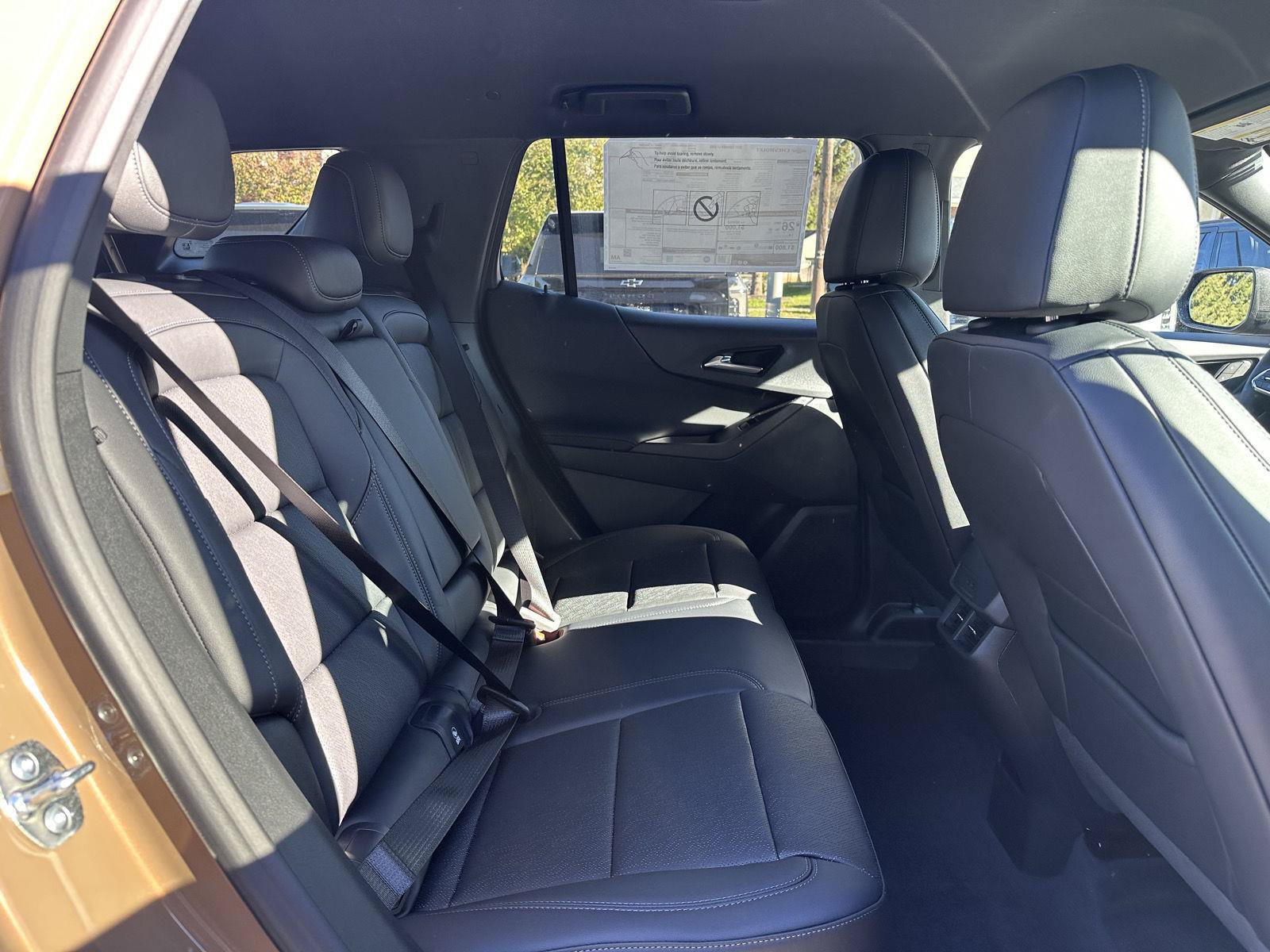 New 2027 Chevrolet Equinox LT w/ Convenience Package II AWD/4WD image 12