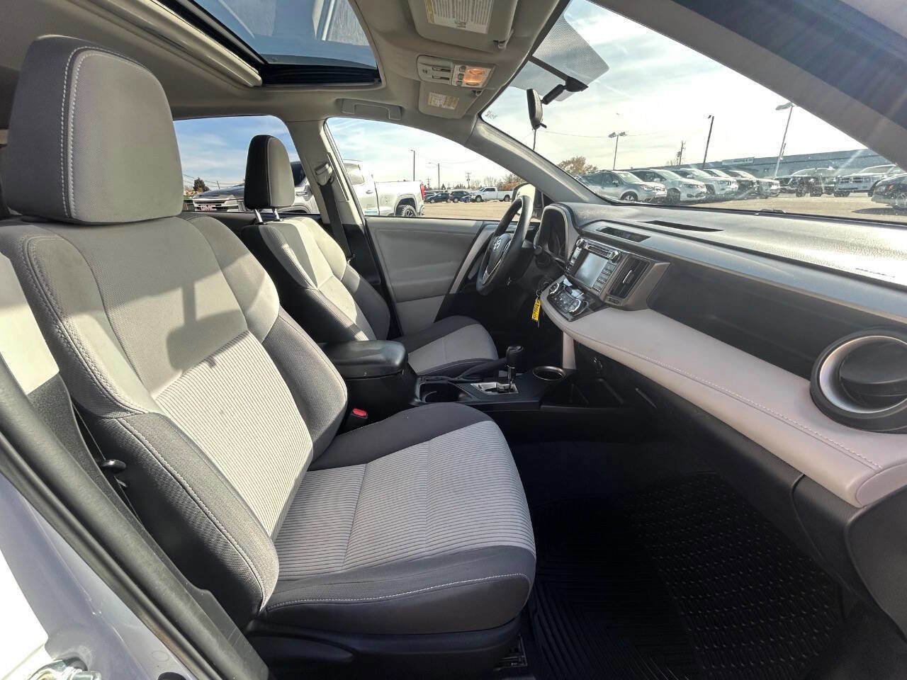 Used 2013 Toyota RAV4 XLE image 13