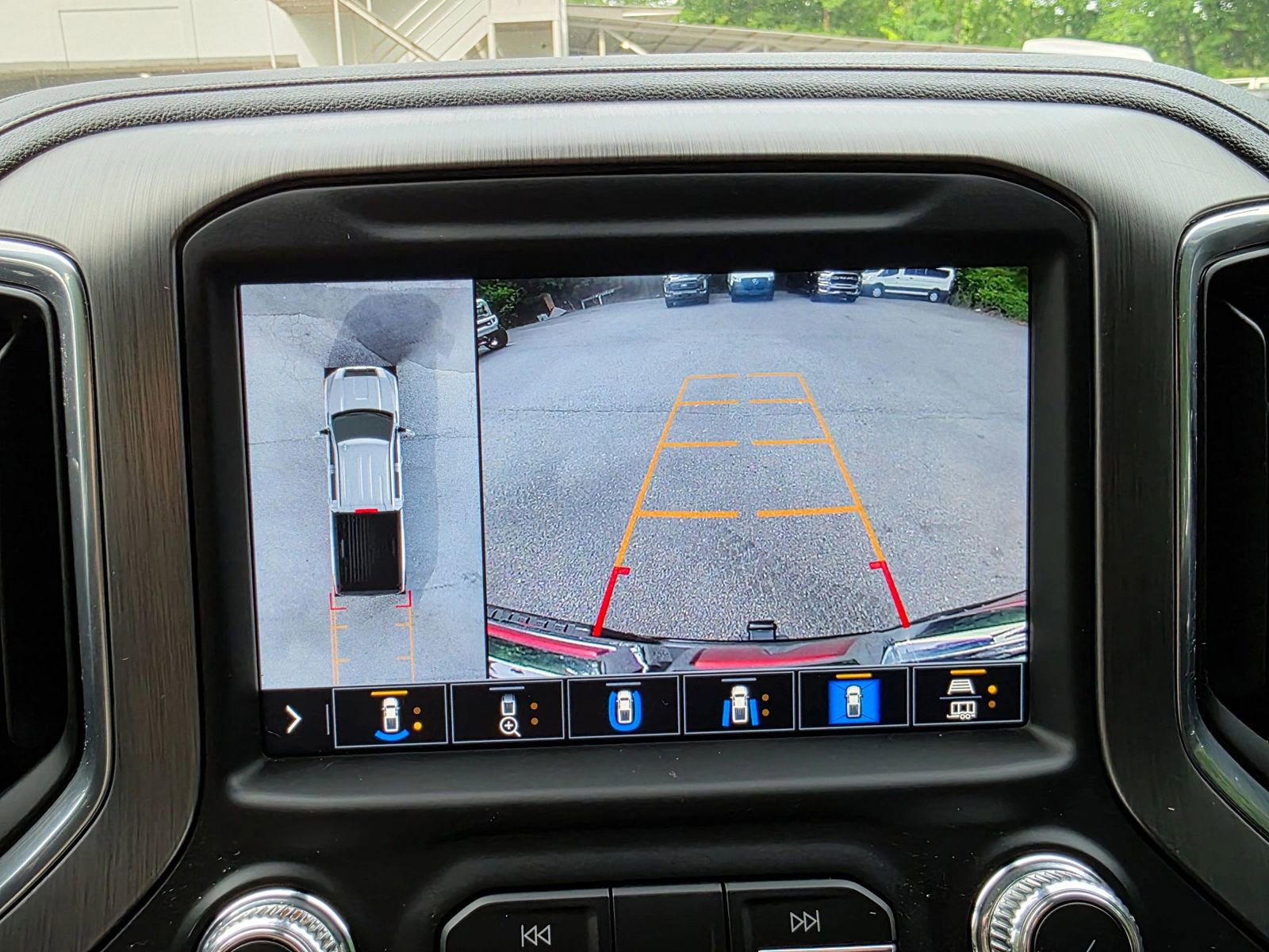 Used 2023 GMC Sierra 2500 Denali w/ Technology Package image 24