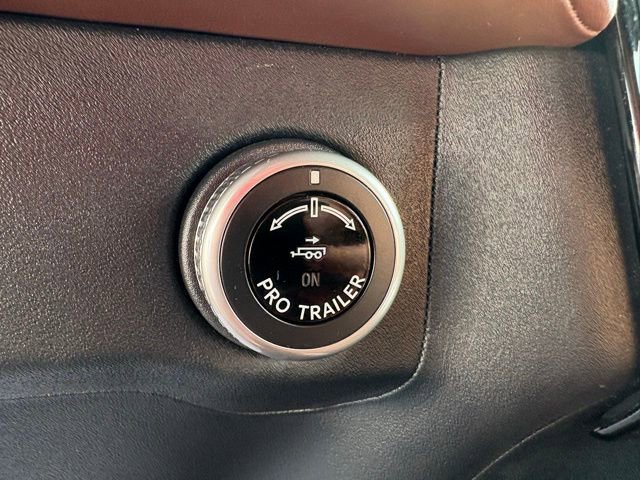 Used 2025 Lincoln Navigator Reserve image 25