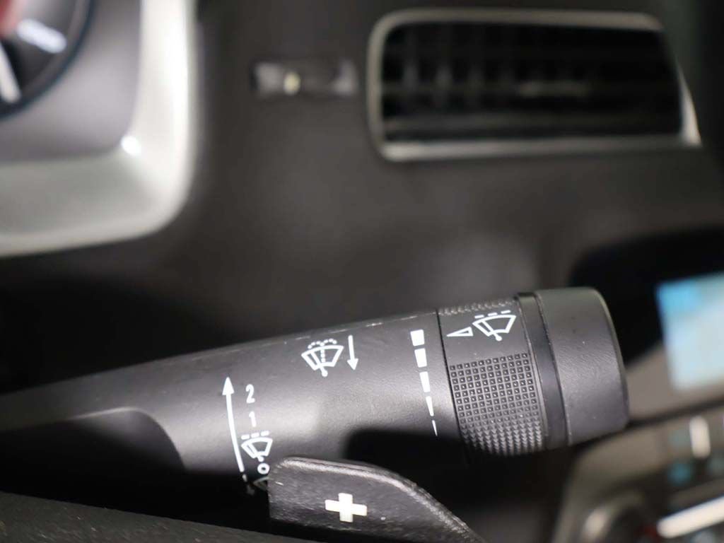 Used 2011 Chevrolet Camaro LT RWD image 29