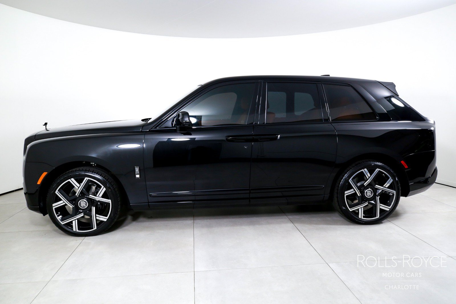 New 2027 Rolls-Royce Cullinan Black Badge AWD/4WD image 3