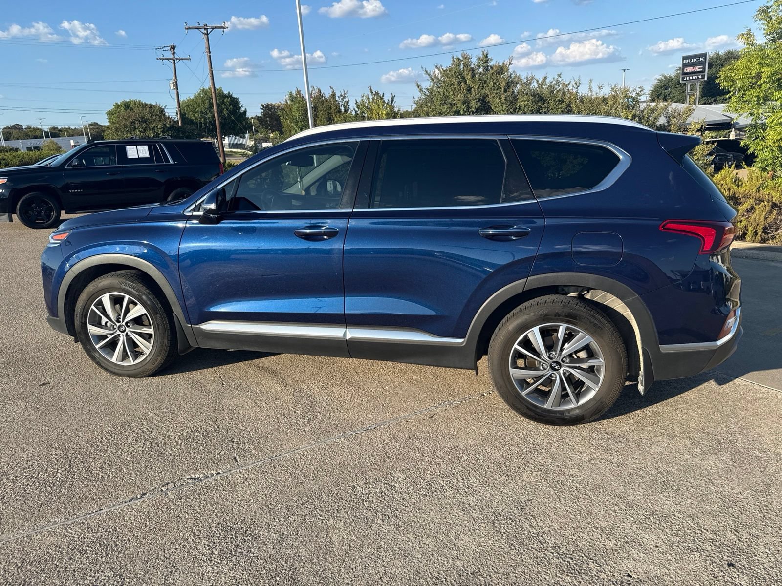 Used 2020 Hyundai Santa Fe SEL w/ Convenience + Premium Package FWD image 4