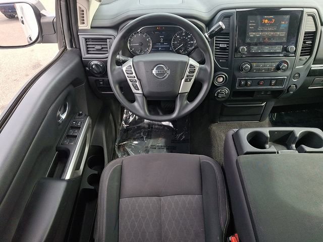 Used 2022 Nissan Titan SV image 12