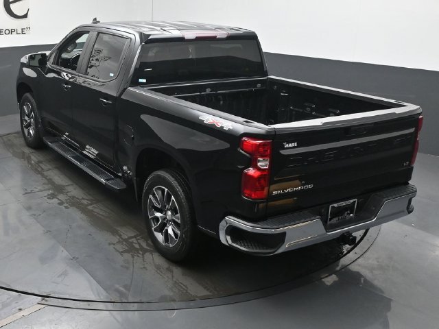 Used 2023 Chevrolet Silverado 1500 LT AWD/4WD image 45