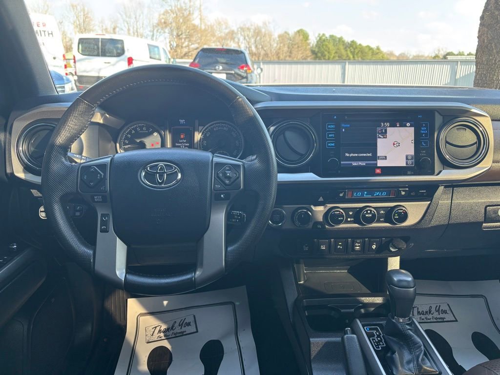 Used 2016 Toyota Tacoma Limited w/ Exterior Package image 10