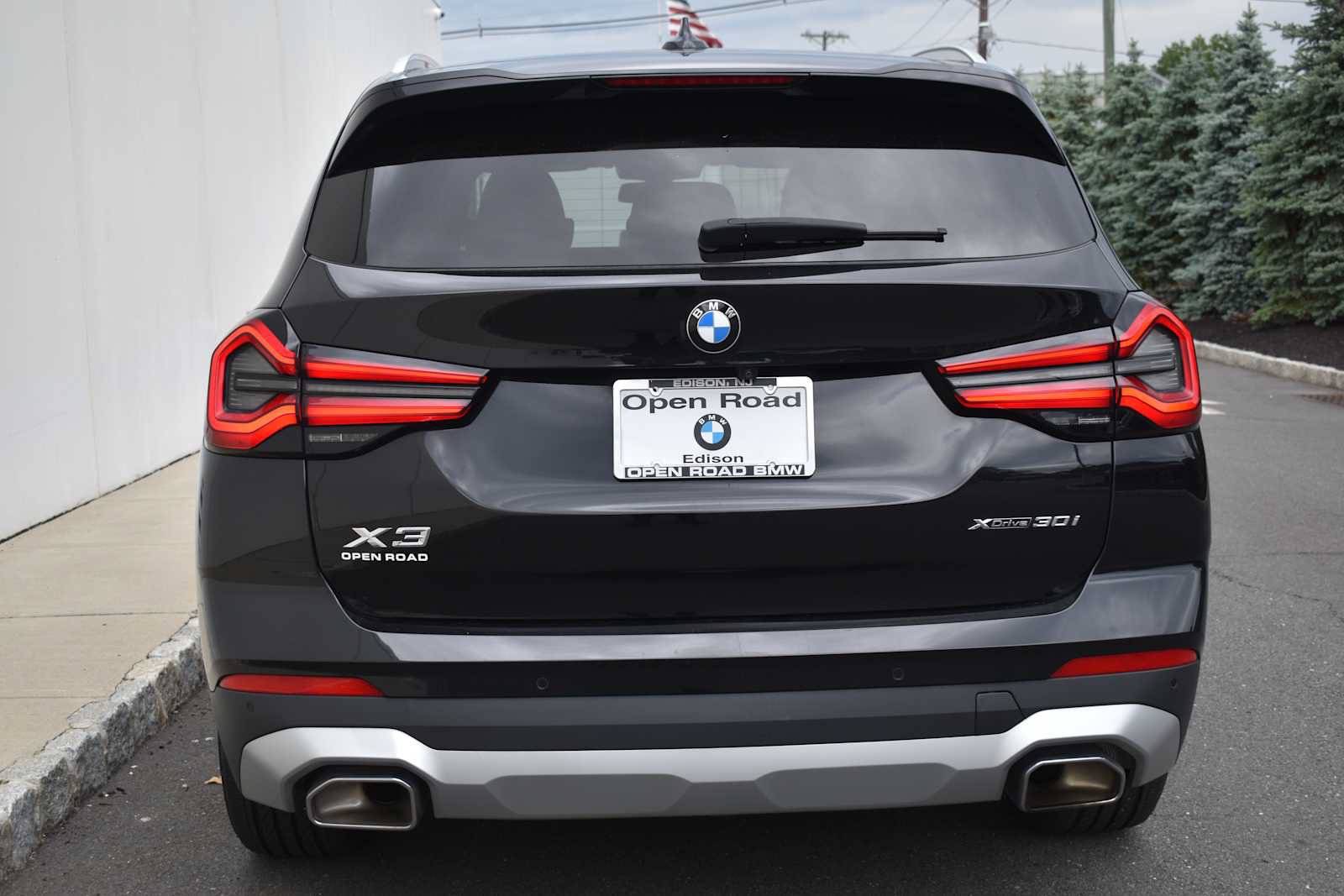 Used 2024 BMW X3 xDrive30i w/ Premium Package AWD/4WD image 5
