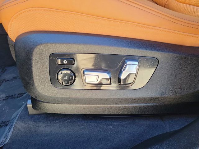 Used 2026 BMW X5 sDrive40i w/ Climate Comfort Package image 22