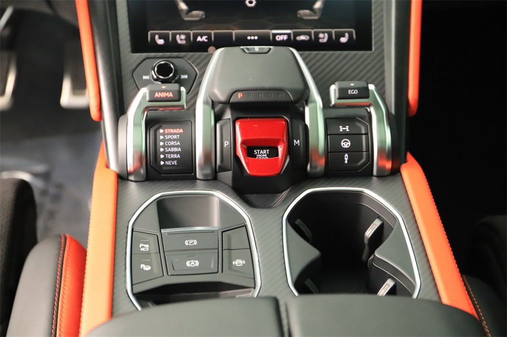 Used 2022 Lamborghini Urus image 21