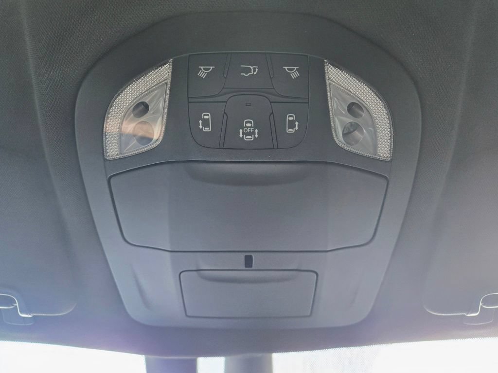 Used 2019 Chrysler Pacifica Touring-L Plus w/ Advanced Safetytec Group FWD image 38