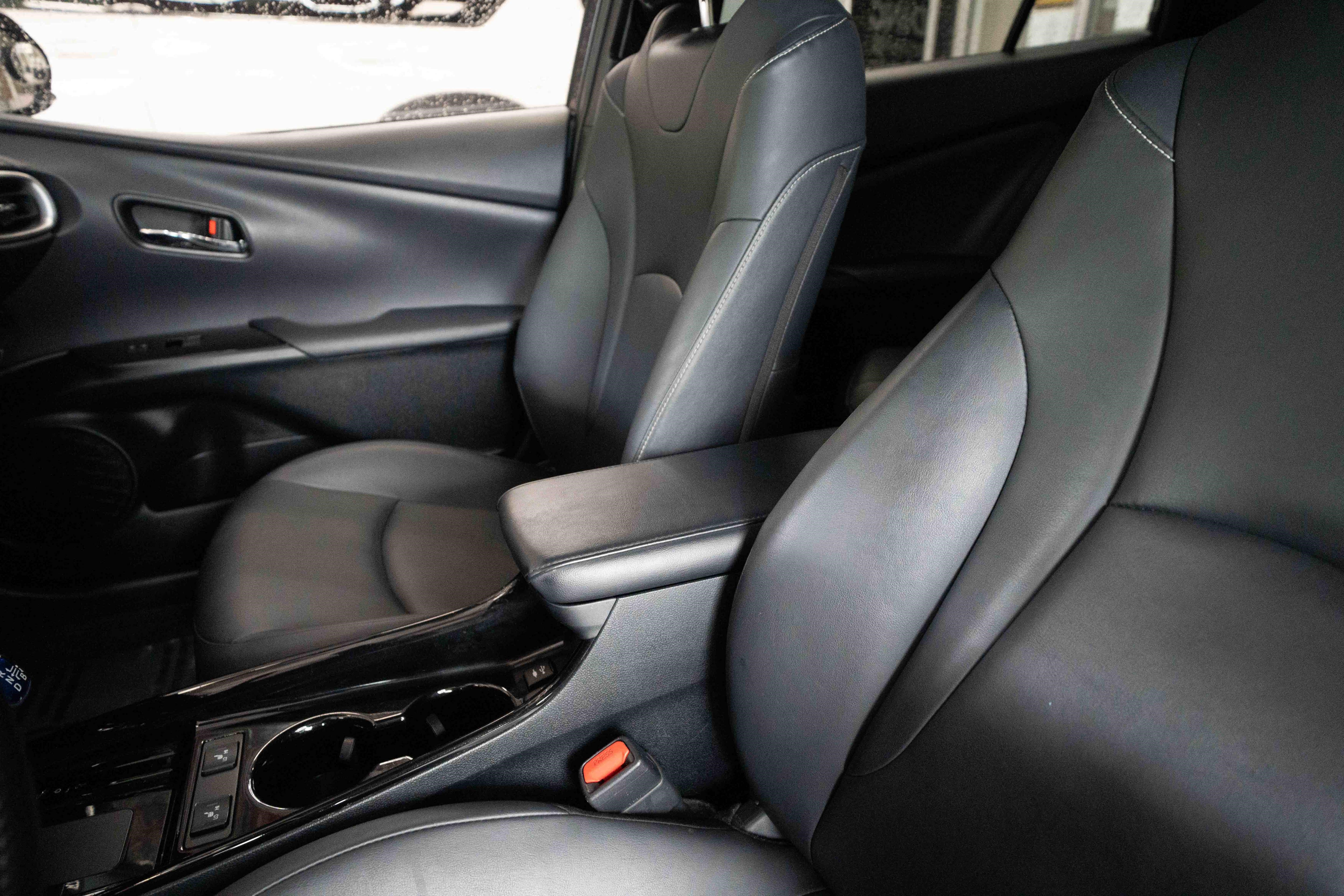 Used 2020 Toyota Prius Prime XLE FWD image 10