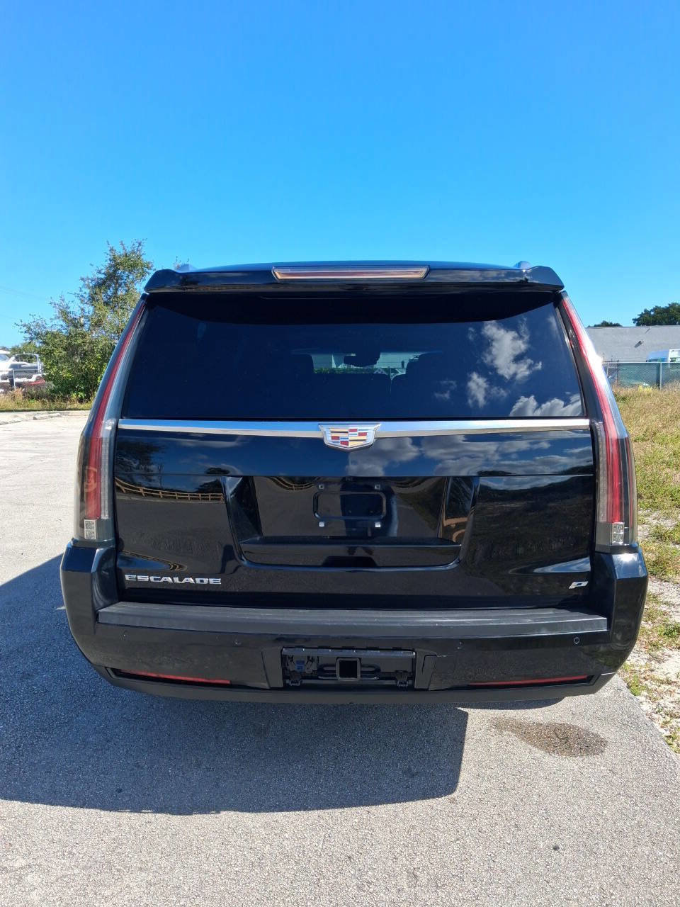 Used 2015 Cadillac Escalade ESV Platinum AWD/4WD image 4