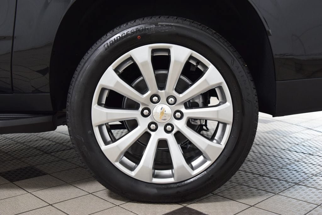 New 2026 Chevrolet Suburban Premier AWD/4WD image 28