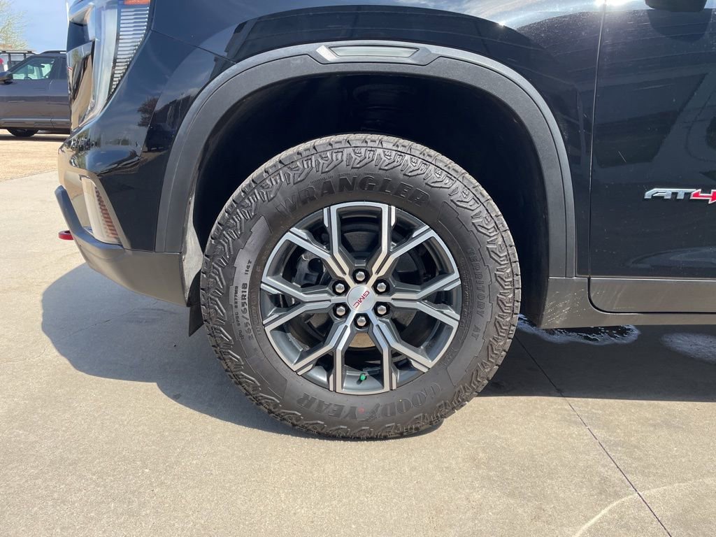 Used 2025 GMC Acadia AT4 w/ LPO, Floor Liner Package image 16