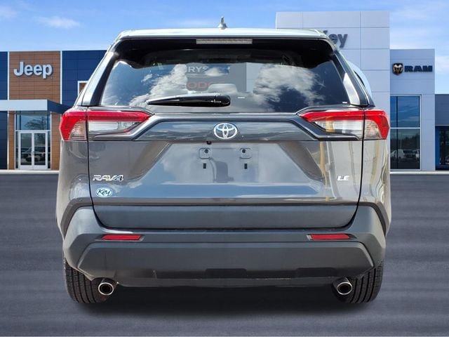 Used 2023 Toyota RAV4 LE FWD image 4