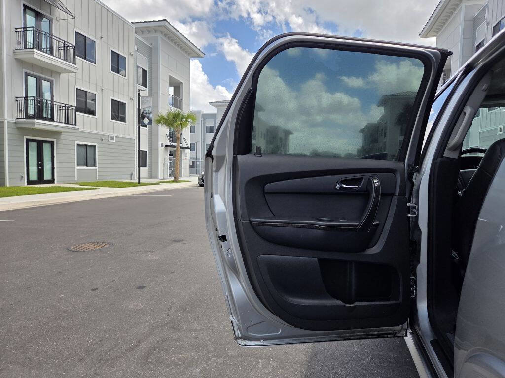 Used 2012 GMC Acadia Denali AWD/4WD image 40