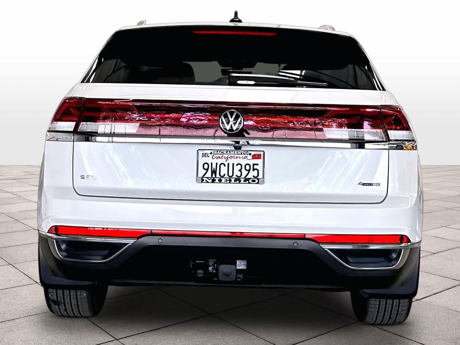 Certified 2026 Volkswagen Atlas Cross Sport SEL w/ Adventure Package AWD/4WD image 8