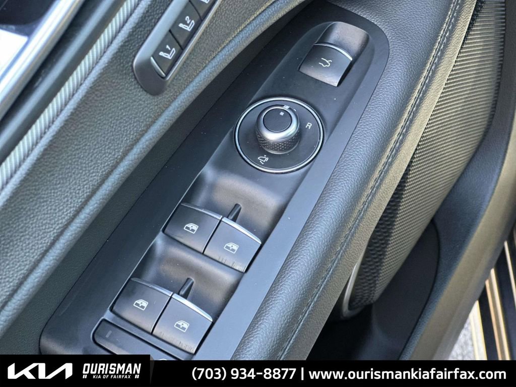 Used 2022 Alfa Romeo Stelvio Veloce image 12