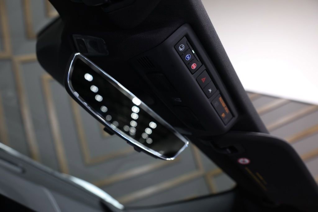 Used 2025 Chevrolet Corvette Z06 RWD image 27