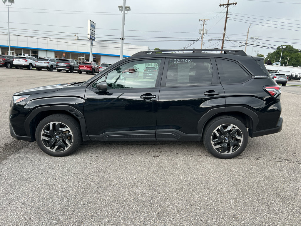 Used 2025 Subaru Forester Premium AWD/4WD image 8