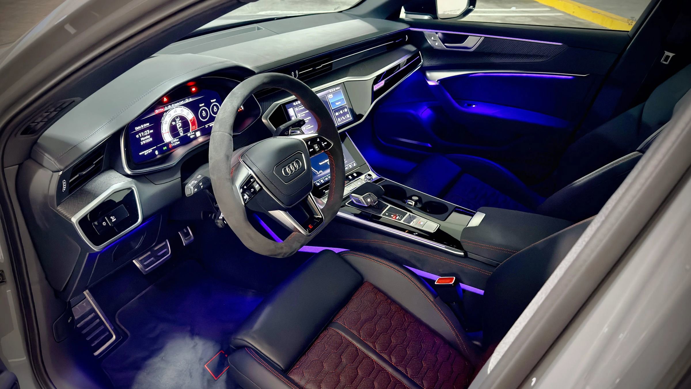 Used 2025 Audi RS 6 performance image 17