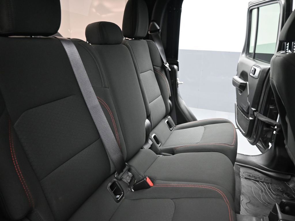 Used 2023 Jeep Gladiator Rubicon AWD/4WD image 24