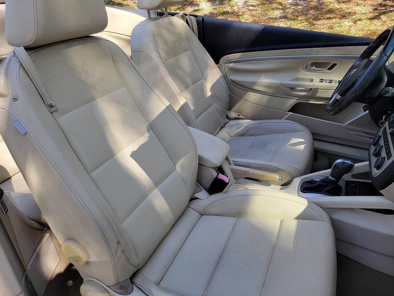 Used 2015 Volkswagen Eos Komfort image 10