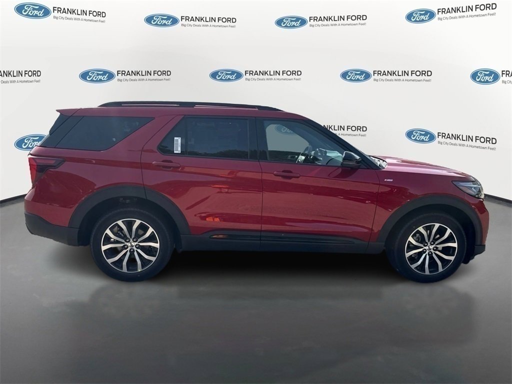 New 2025 Ford Explorer ST-Line image 4