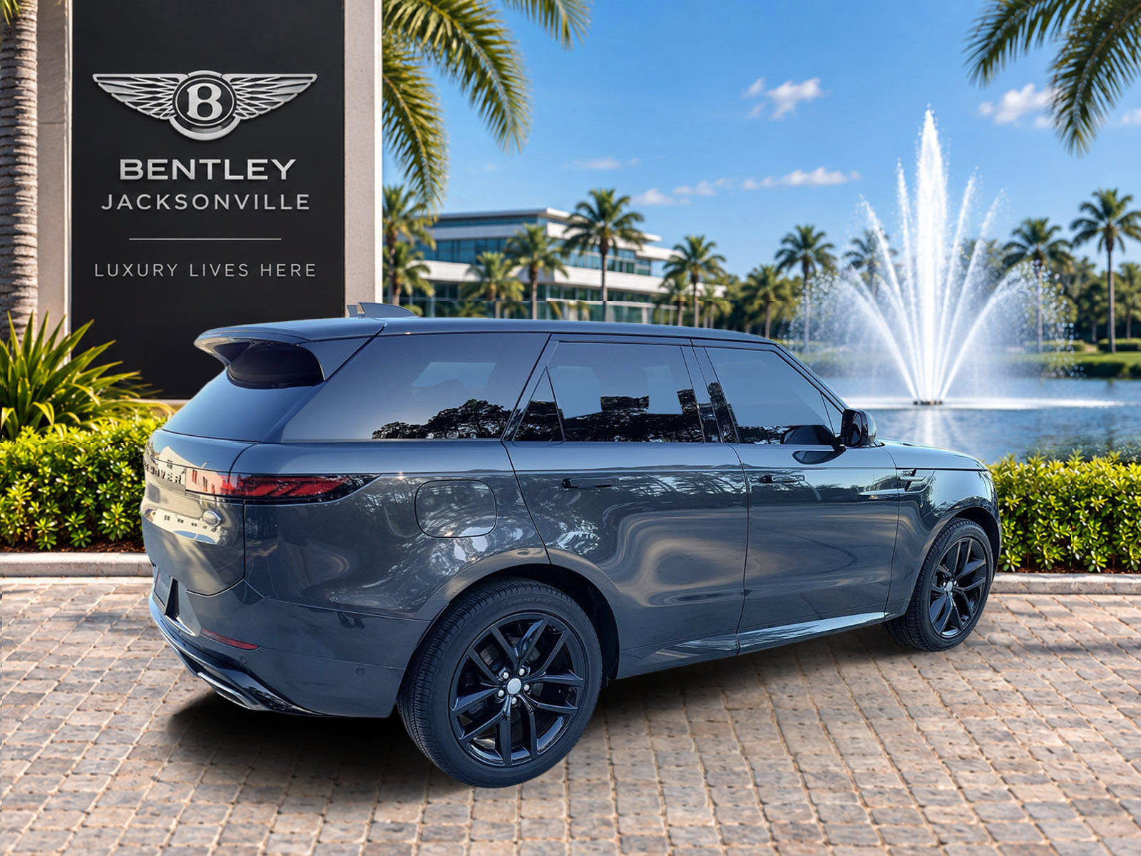 Used 2023 Land Rover Range Rover Sport SE Dynamic AWD/4WD image 6
