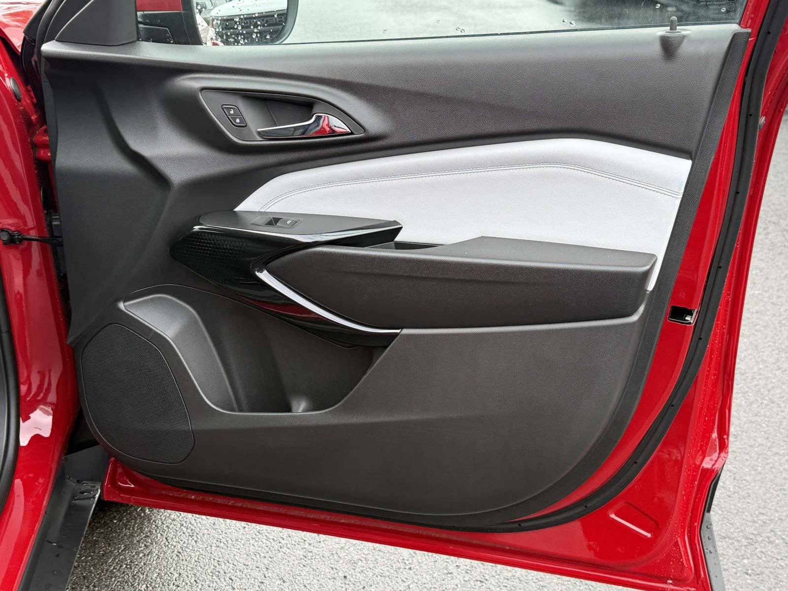 New 2026 Chevrolet Trax LT w/ Driver Confidence Package FWD image 26