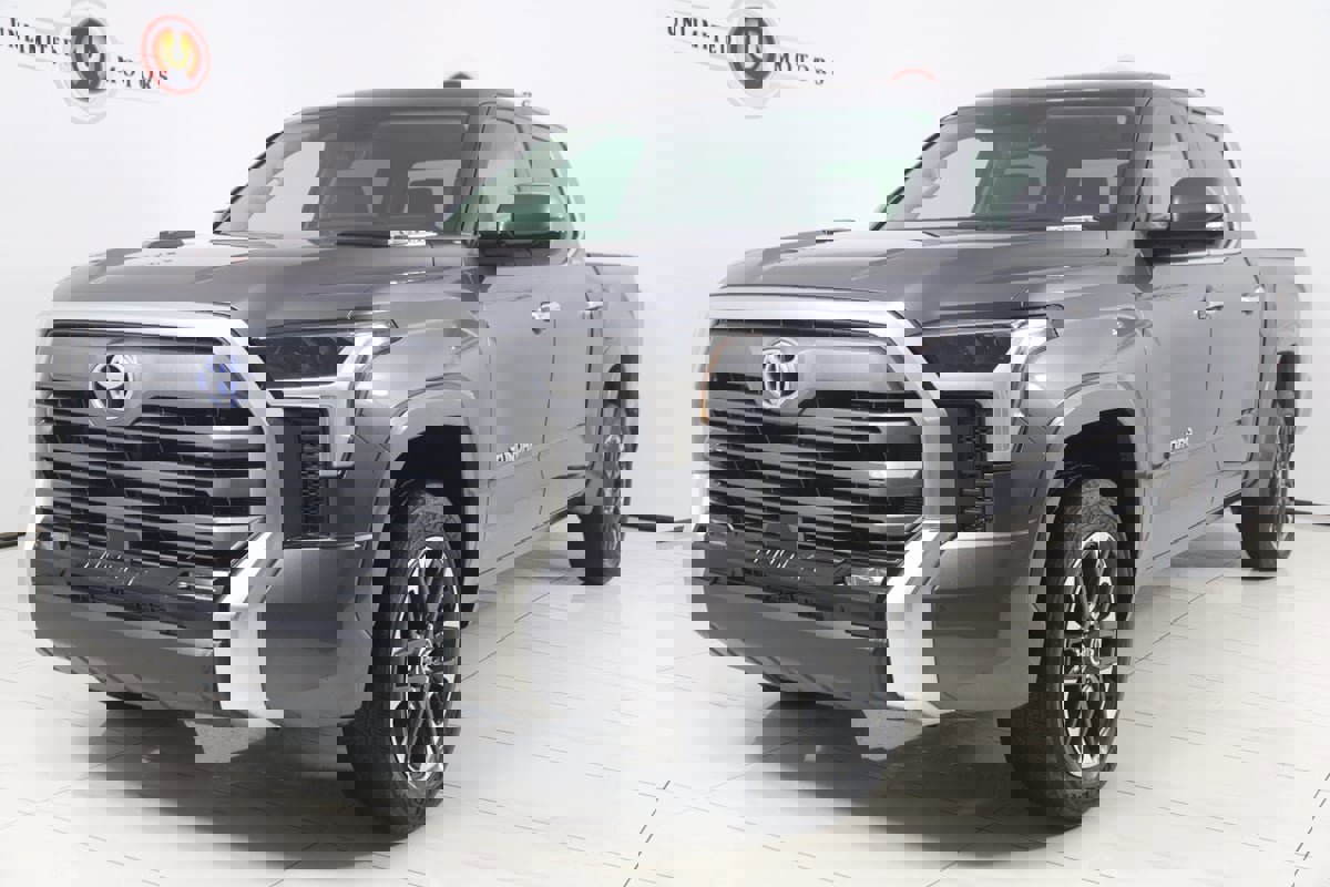 Used 2023 Toyota Tundra Limited image 5