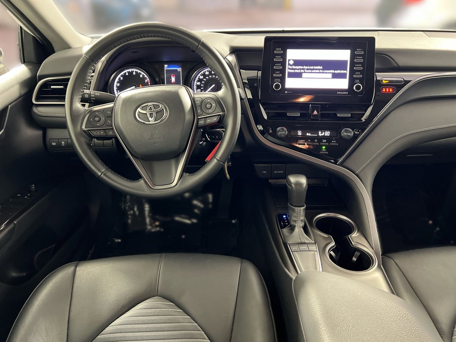 Used 2024 Toyota Camry SE image 23