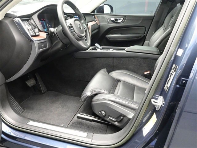 Certified 2023 Volvo XC60 B5 Ultimate FWD image 18