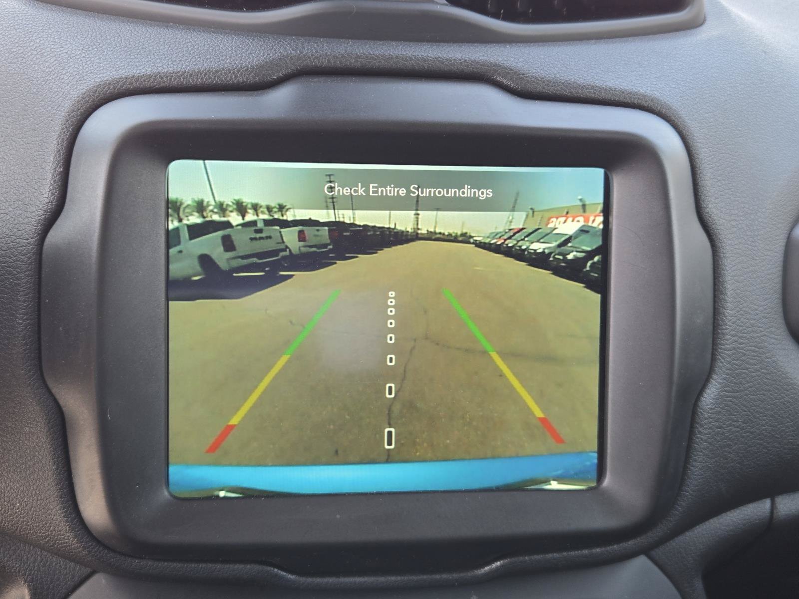 Certified 2022 Jeep Renegade Latitude AWD/4WD image 8