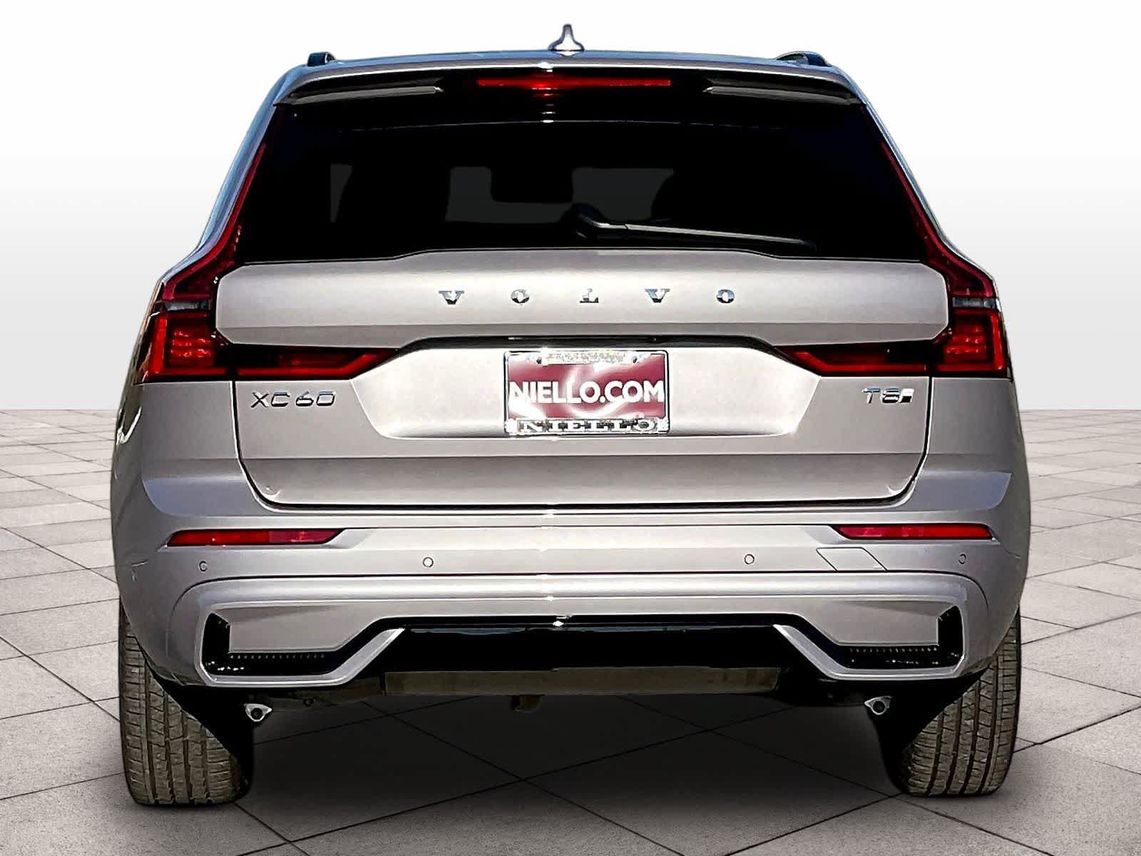 New 2026 Volvo XC60 T8 Plus w/ Climate Package PRO AWD/4WD image 6