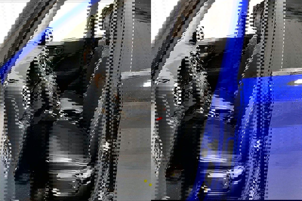 Used 2025 Hyundai Venue Limited image 15