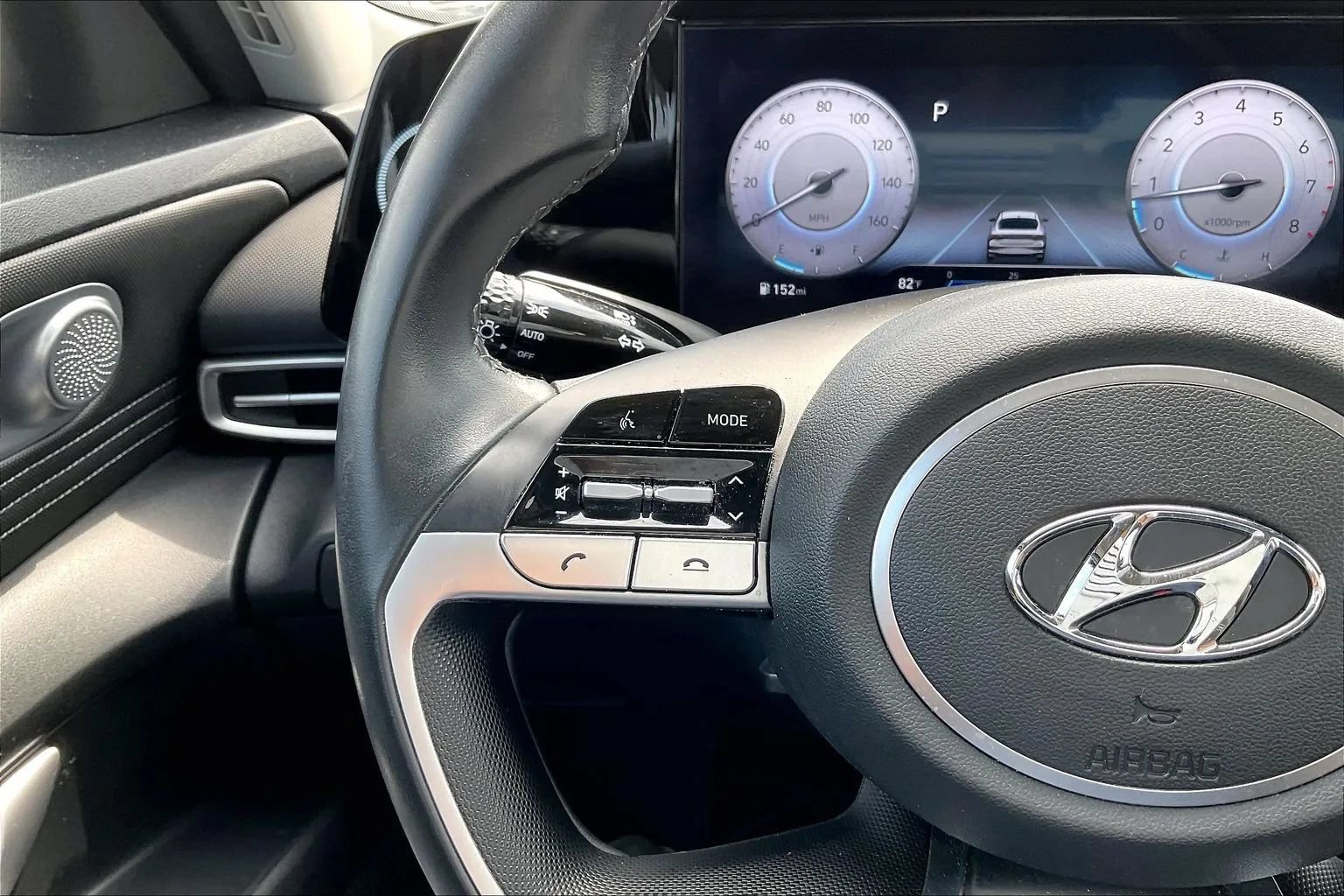 Used 2023 Hyundai Elantra SEL w/ Convenience Package FWD image 15