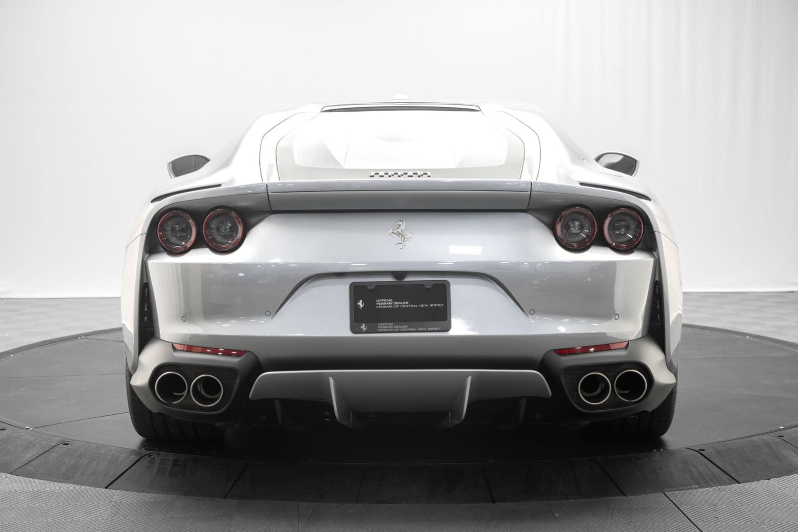 Used 2020 Ferrari 812 Superfast RWD image 6