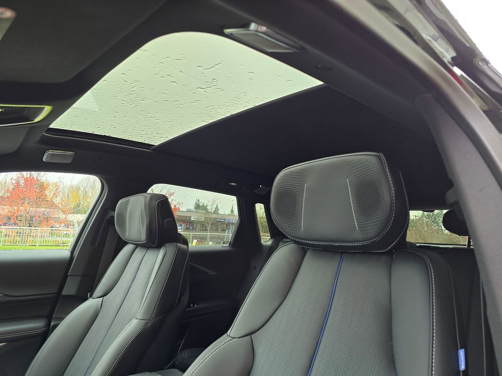 New 2026 Cadillac Lyriq V AWD/4WD image 22