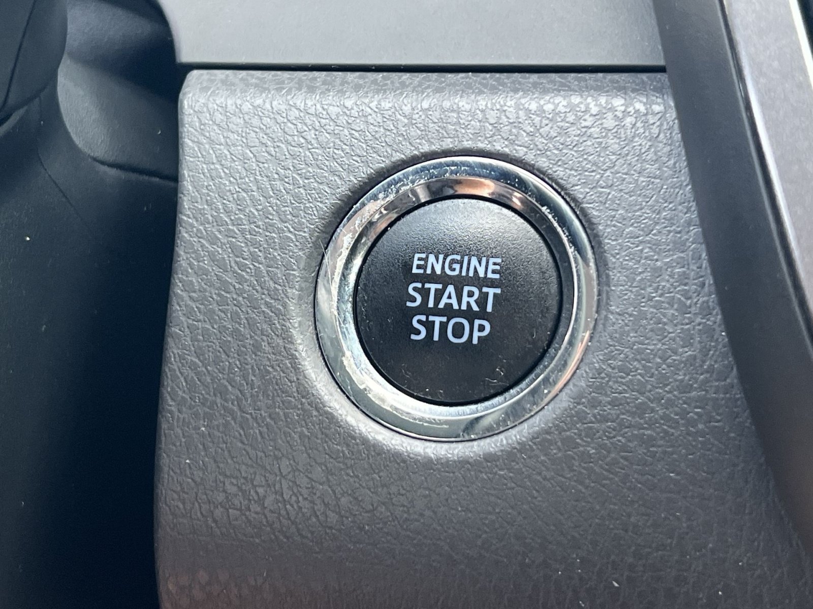 Used 2020 Toyota Camry XLE FWD image 33