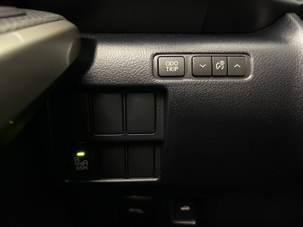 Used 2016 Lexus IS 200t w/ F Sport Package image 28