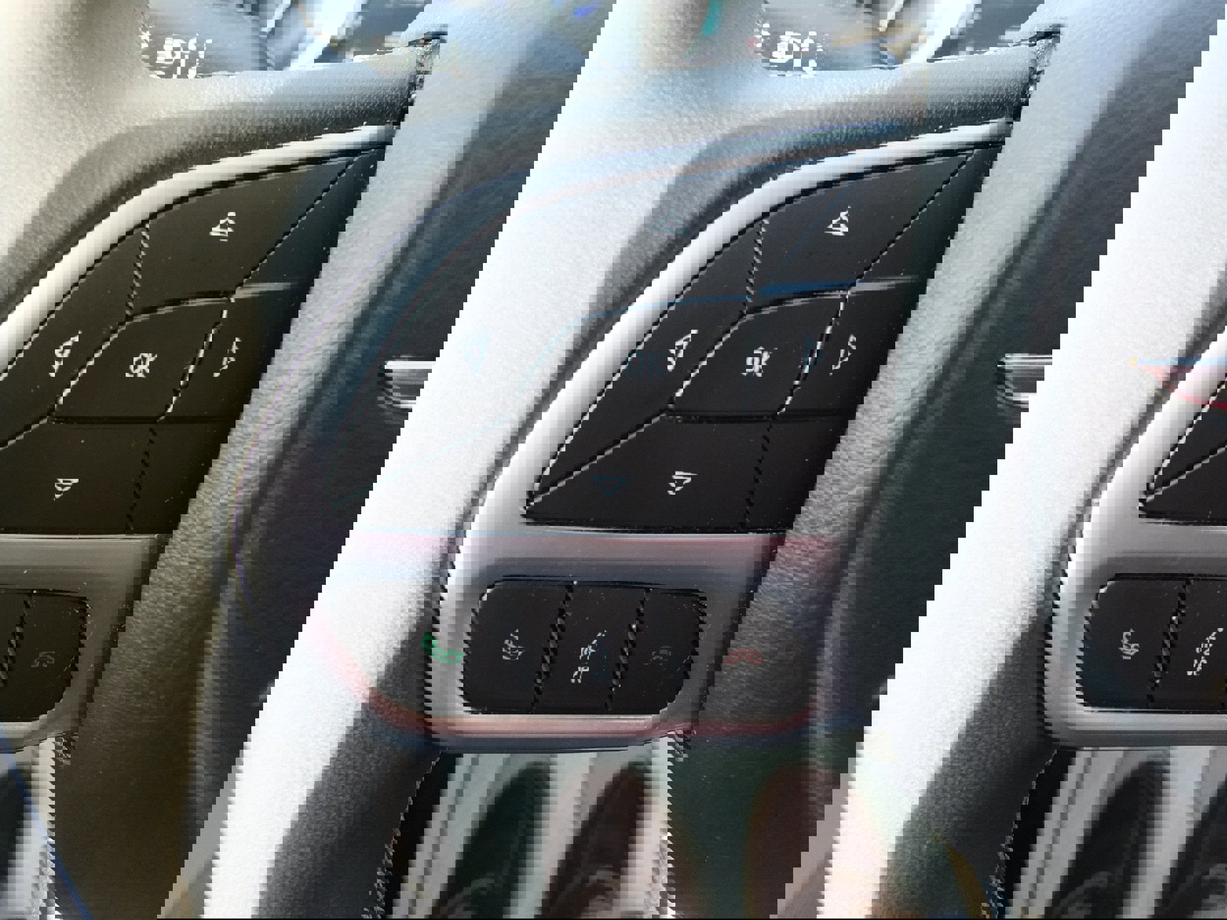 Used 2024 Chrysler Pacifica Touring-L image 21