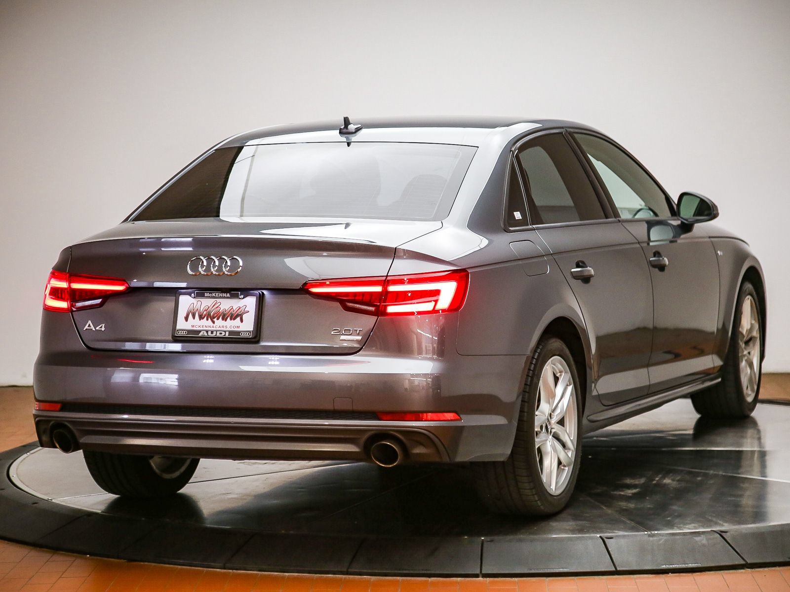 Used 2017 Audi A4 2.0T Ultra Premium w/ Convenience Package FWD image 5