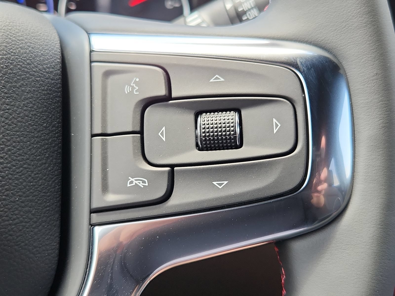 New 2026 Chevrolet Blazer RS w/ Enhanced Convenience Package FWD image 16