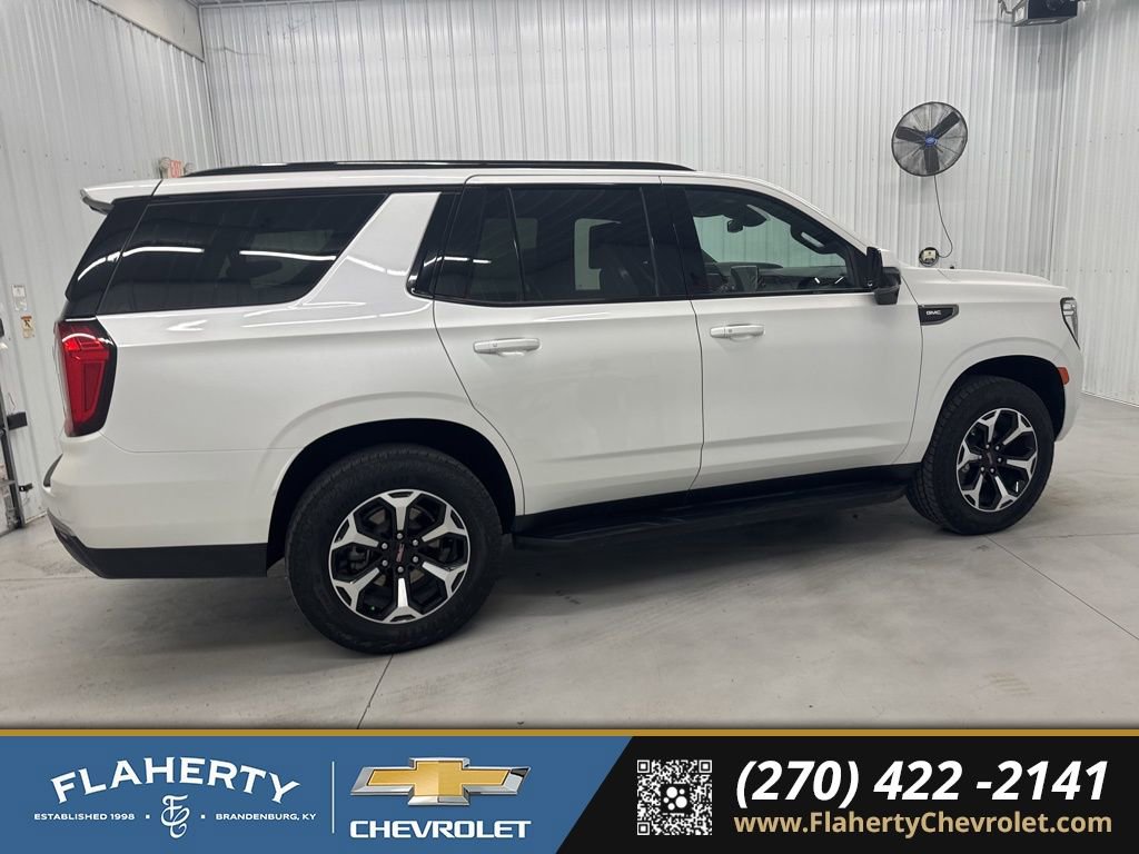 Used 2024 GMC Yukon AT4 w/ Technology Package image 2