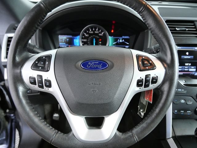 Used 2015 Ford Explorer XLT w/ Equipment Group 202A AWD/4WD image 22