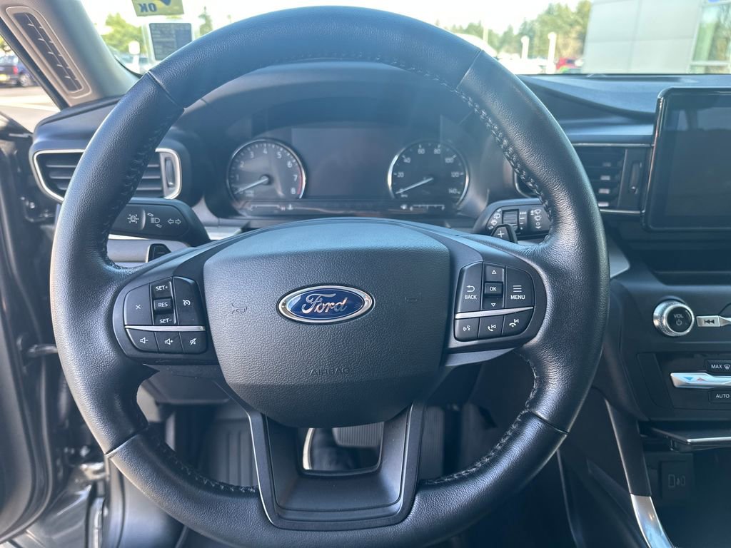 Used 2020 Ford Explorer XLT w/ Equipment Group 202A image 14