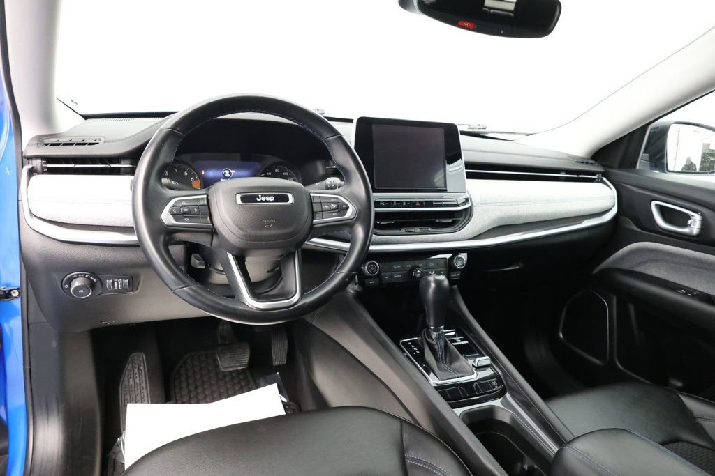 Used 2022 Jeep Compass Latitude w/ Convenience Group image 9