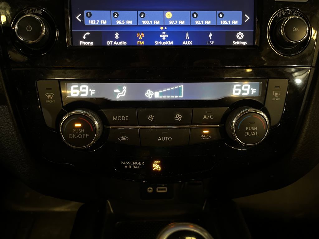 Used 2021 Nissan Rogue Sport SV image 18